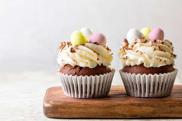 Cadbury Egg Cupcakes